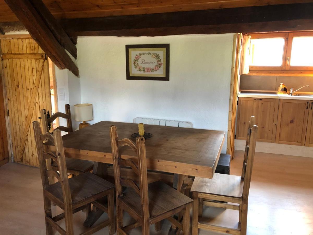 Charmant Appartement Dans Le Village/Coqueto Apartamento En El Pueblecito La Cabanasse Exterior foto
